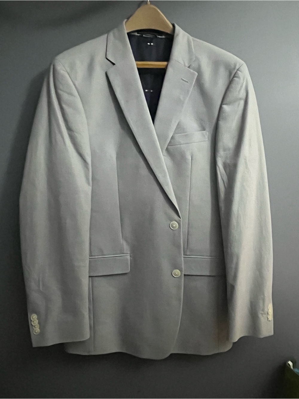 Classic Men's Light Gray Two-Button Blazer